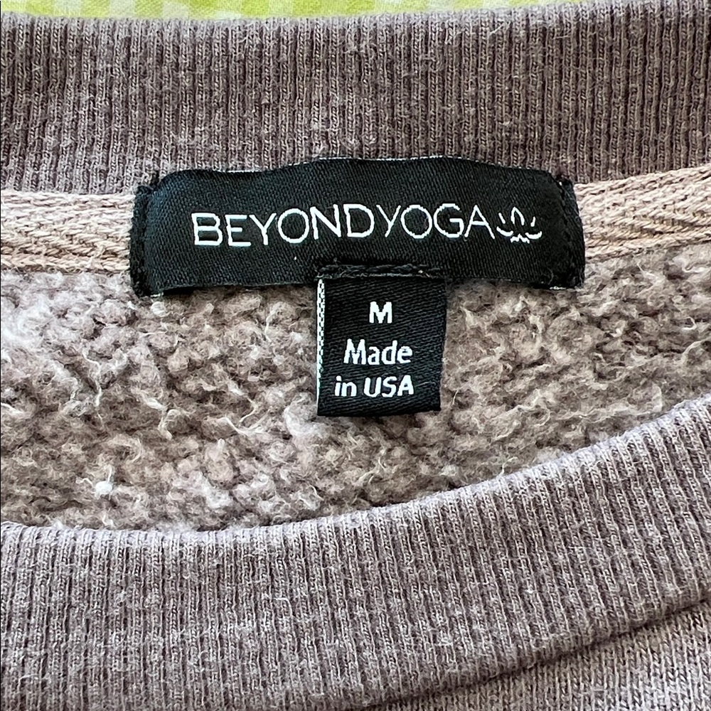 Beyond Yoga Women's Woodland Colorblock Line It Up Sweatshirt Size Medium - Picture 9 of 9